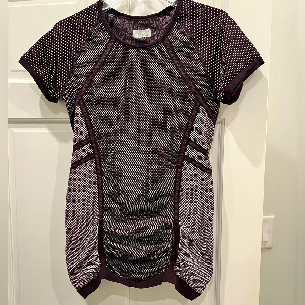 Women’s Athleta Athletic Top.   Gently used.  Size L